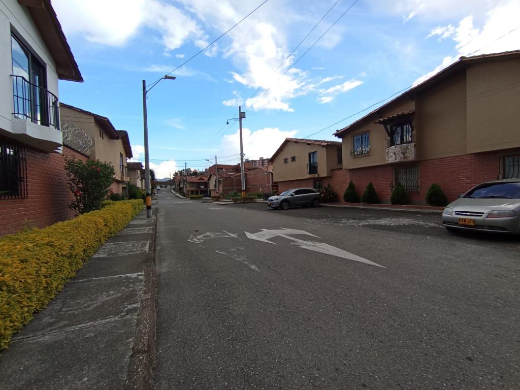 Casa disponible para Venta en Rionegro San Bartolo Foto numero 1