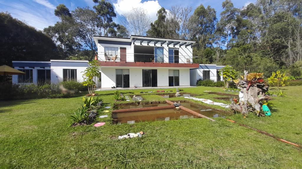 Casa-Finca disponible para Arriendo en La Ceja El Yarumo Foto numero 1