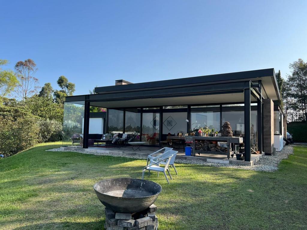Casa-Finca disponible para Arriendo en Carmen De Viboral Vía San Antonio - La Ceja Foto numero 1