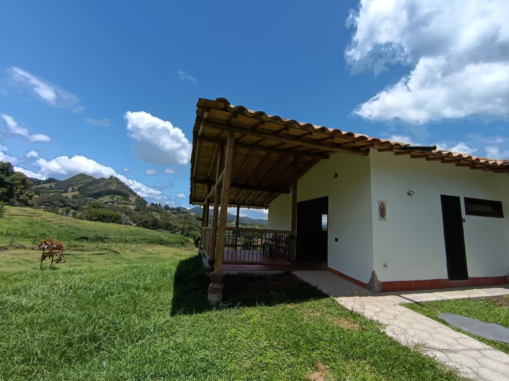 Finca disponible para Arriendo en Rionegro Altos De Los Linderos - Vía La Ceja Foto numero 1