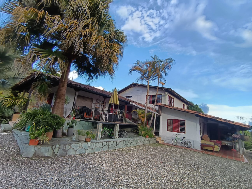 Finca disponible para Venta en San Vicente Vereda La Porquera Foto numero 1