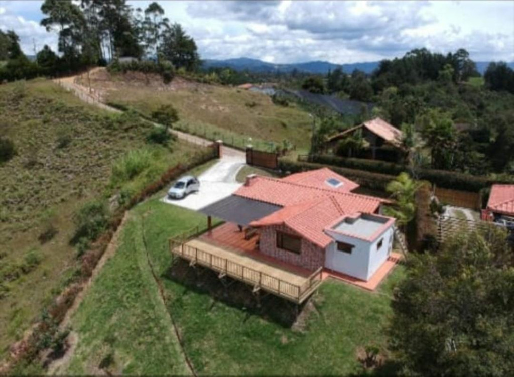 Casa disponible para Venta en Carmen De Viboral Vereda Quirama - El Carmen Foto numero 1
