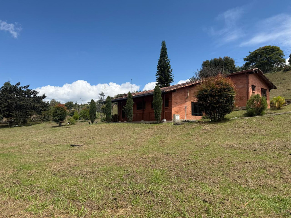Casa-Finca disponible para Arriendo en Rionegro Galicia Foto numero 1