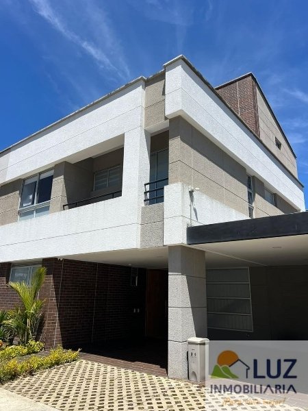 Casa disponible para Arriendo en Rionegro Barro Blanco Foto numero 1