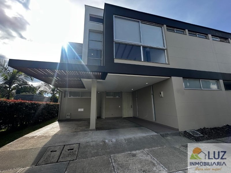 Casa disponible para Arriendo en Rionegro Gualanday Foto numero 1